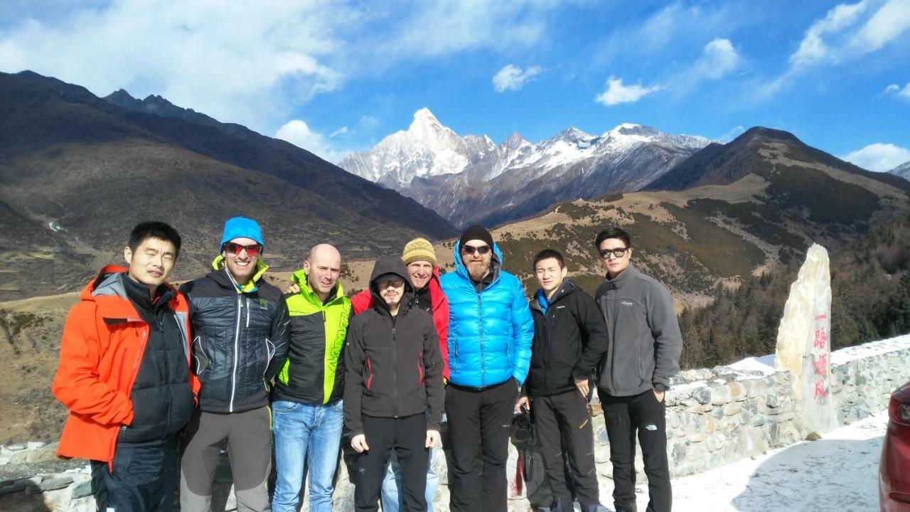 Masherbrum Outdoor Travelling Hostel Chengdu Exterior photo